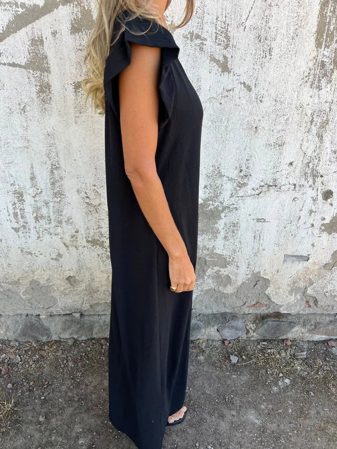 Lifestyle image of product styled for a chic daytime look