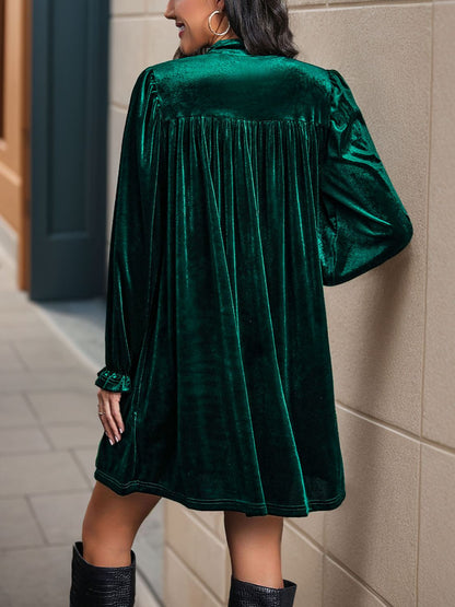 Lifestyle image of product styled for a chic daytime look