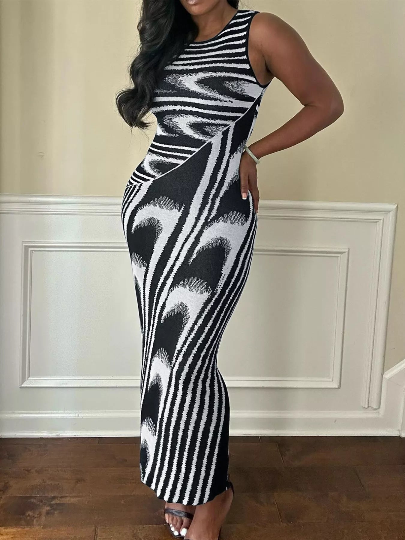 Plus Size Sleeveless Bodycon Maxi Dress with Abstract Print - Rochelle's House LLC