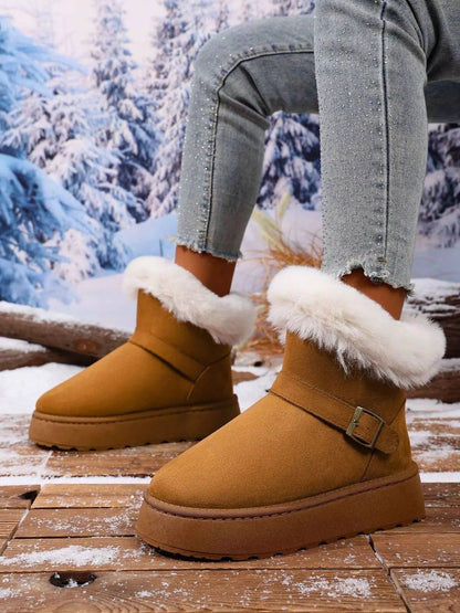 Lifestyle image of product styled for a chic daytime look