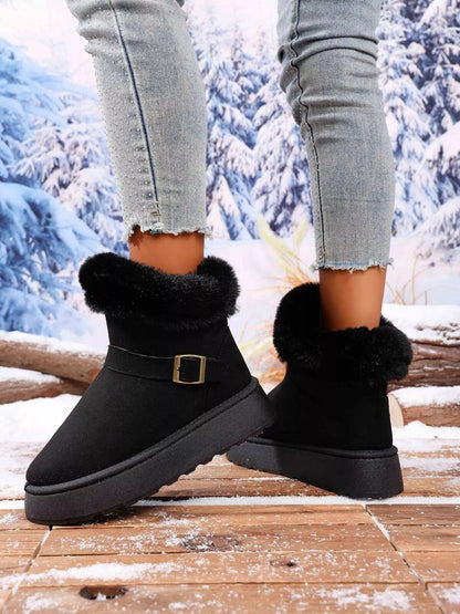 Lifestyle image of product styled for a chic daytime look