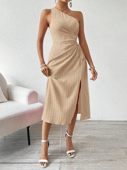 Lifestyle image of product styled for a chic daytime look