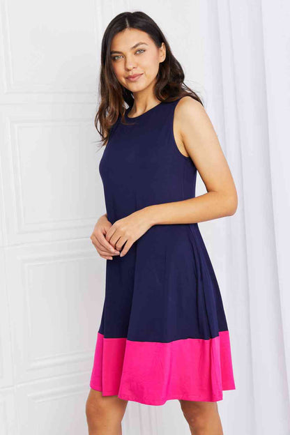 Yelete Two-Tone Sleeveless Mini Dress