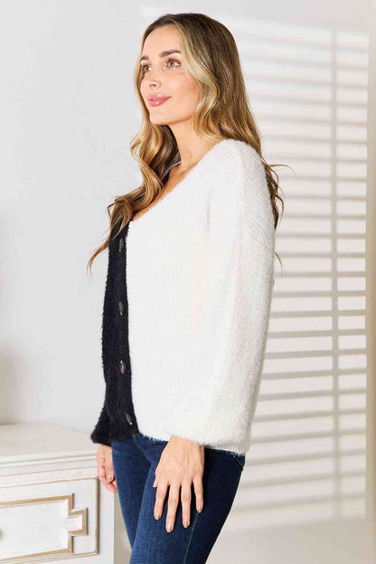 Woven Right Contrast V-Neck Cardigan