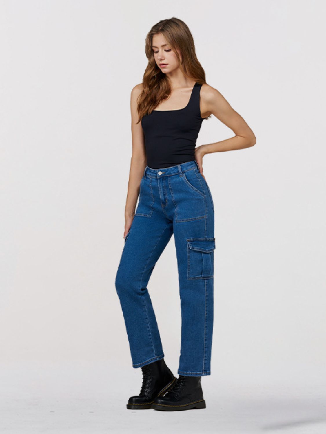 Classy Straight Leg Jeans with Pockets