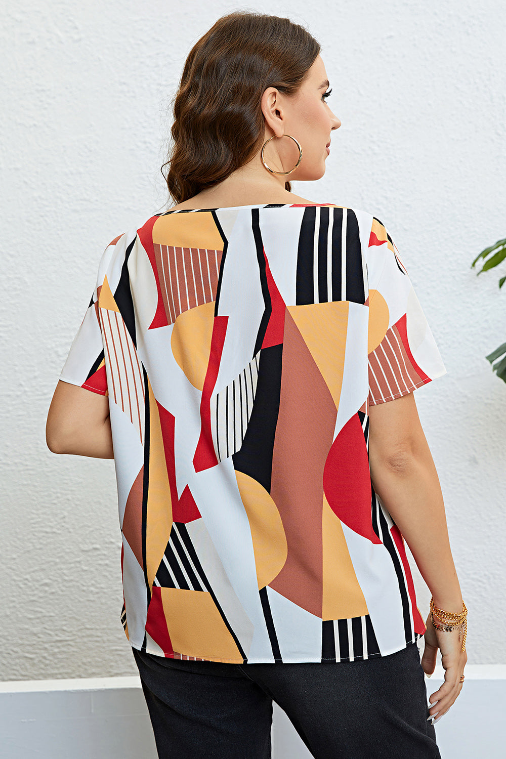 Curves in Elegance: Chic Plus Size Multicolor  Blouse